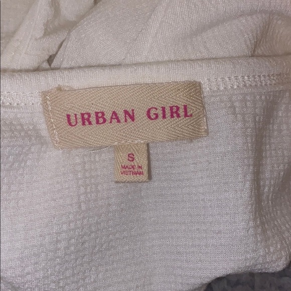 SOLD white button top w tie - Picture 4 of 4